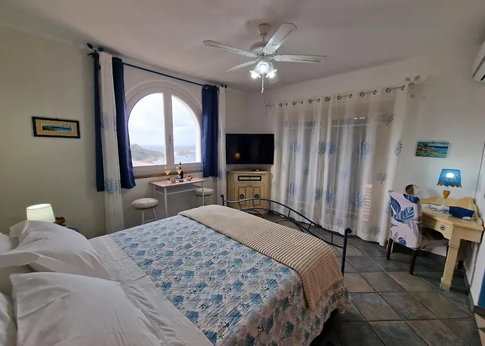 Giulia Sea View 4*