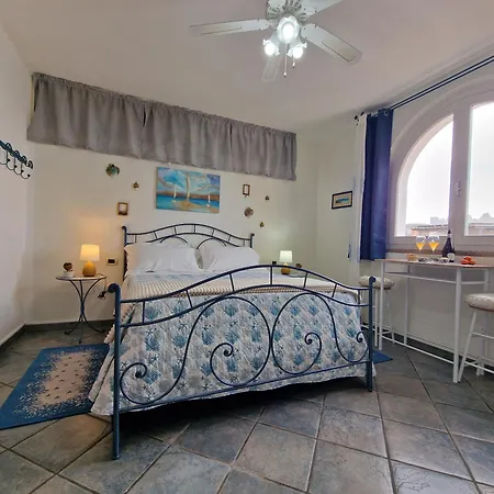Casa de hóspedes Giulia Sea View 4*