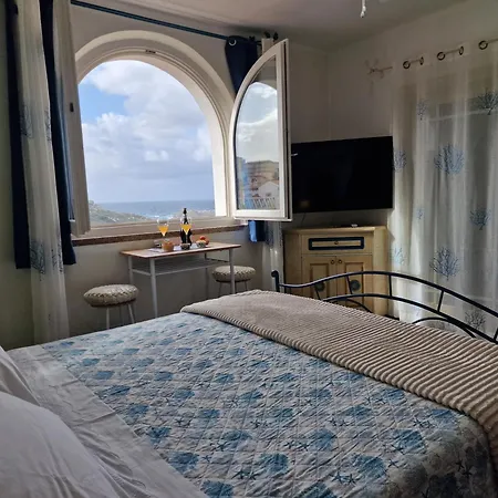 Giulia Sea View Guest house *