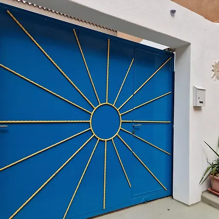 Giulia Sea View 4*
